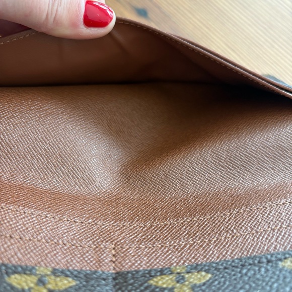 Louis Vuitton Monogram Louise Wallet - Picture 10 of 11